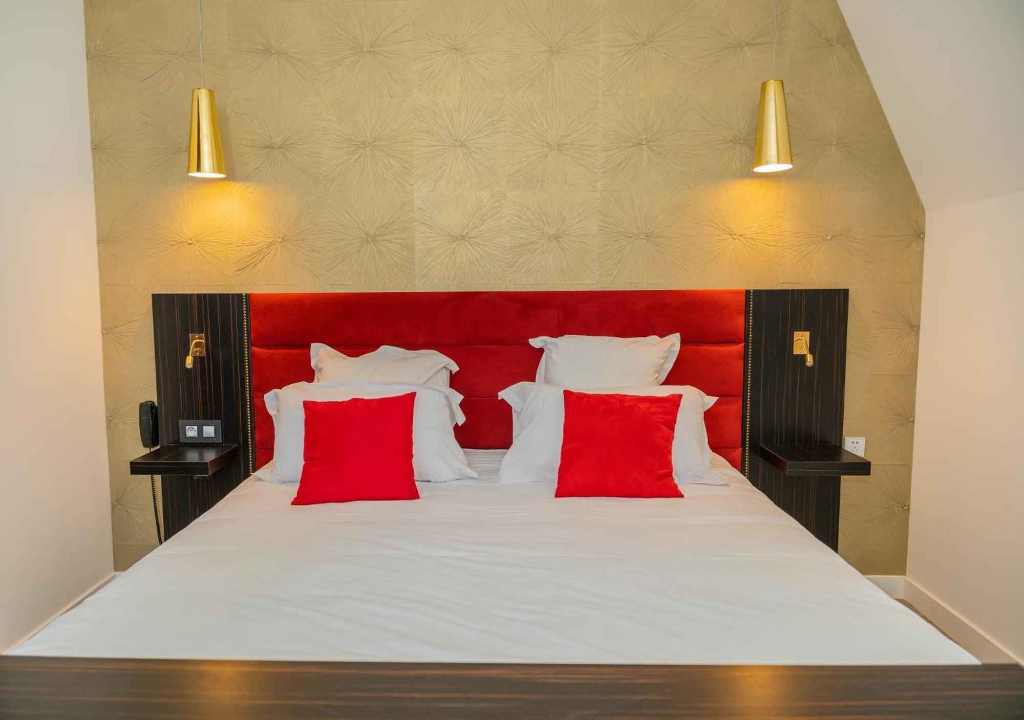 Les 3 Lieux Hotel Les Ponts de Ce Bagian luar foto