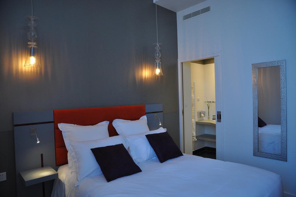 Les 3 Lieux Hotel Les Ponts de Ce Bagian luar foto