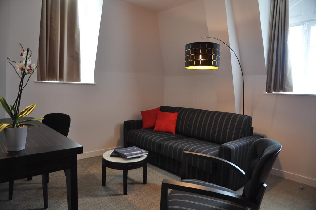 Les 3 Lieux Hotel Les Ponts de Ce Bagian luar foto