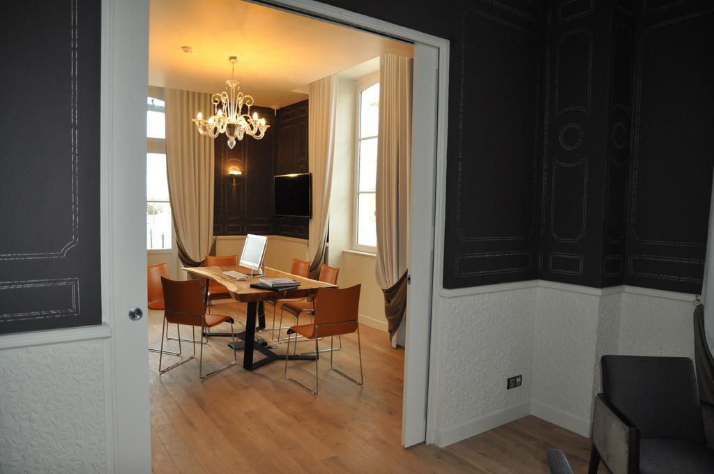 Les 3 Lieux Hotel Les Ponts de Ce Bagian luar foto