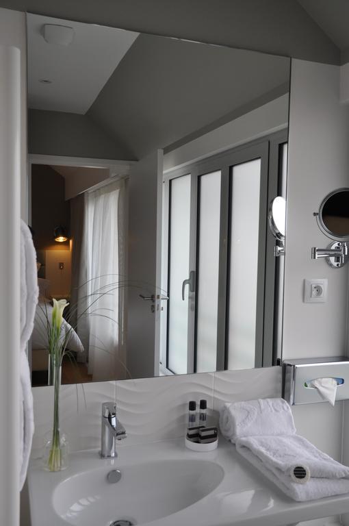 Les 3 Lieux Hotel Les Ponts de Ce Ruang foto