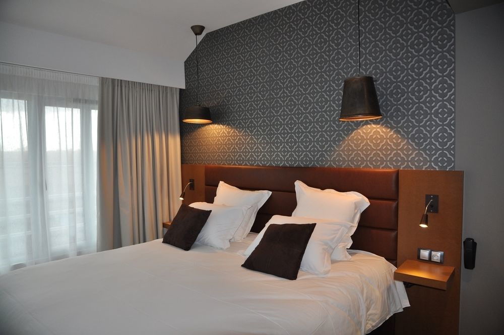 Les 3 Lieux Hotel Les Ponts de Ce Bagian luar foto