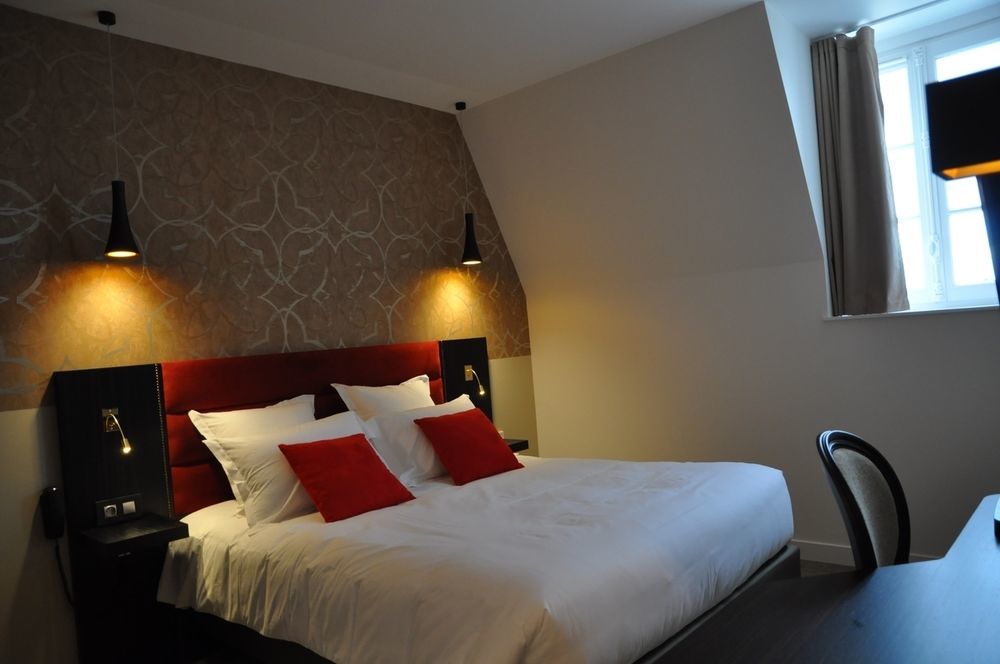 Les 3 Lieux Hotel Les Ponts de Ce Bagian luar foto