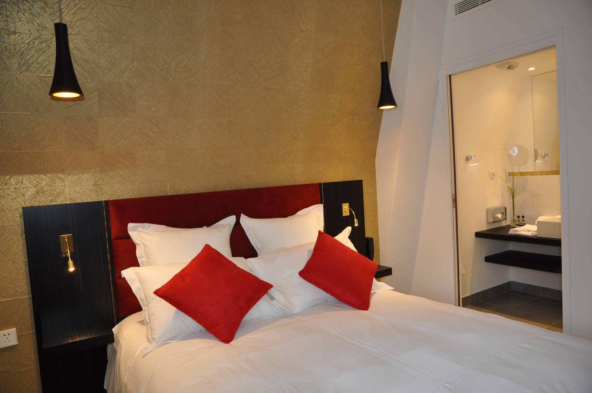 Les 3 Lieux Hotel Les Ponts de Ce Bagian luar foto
