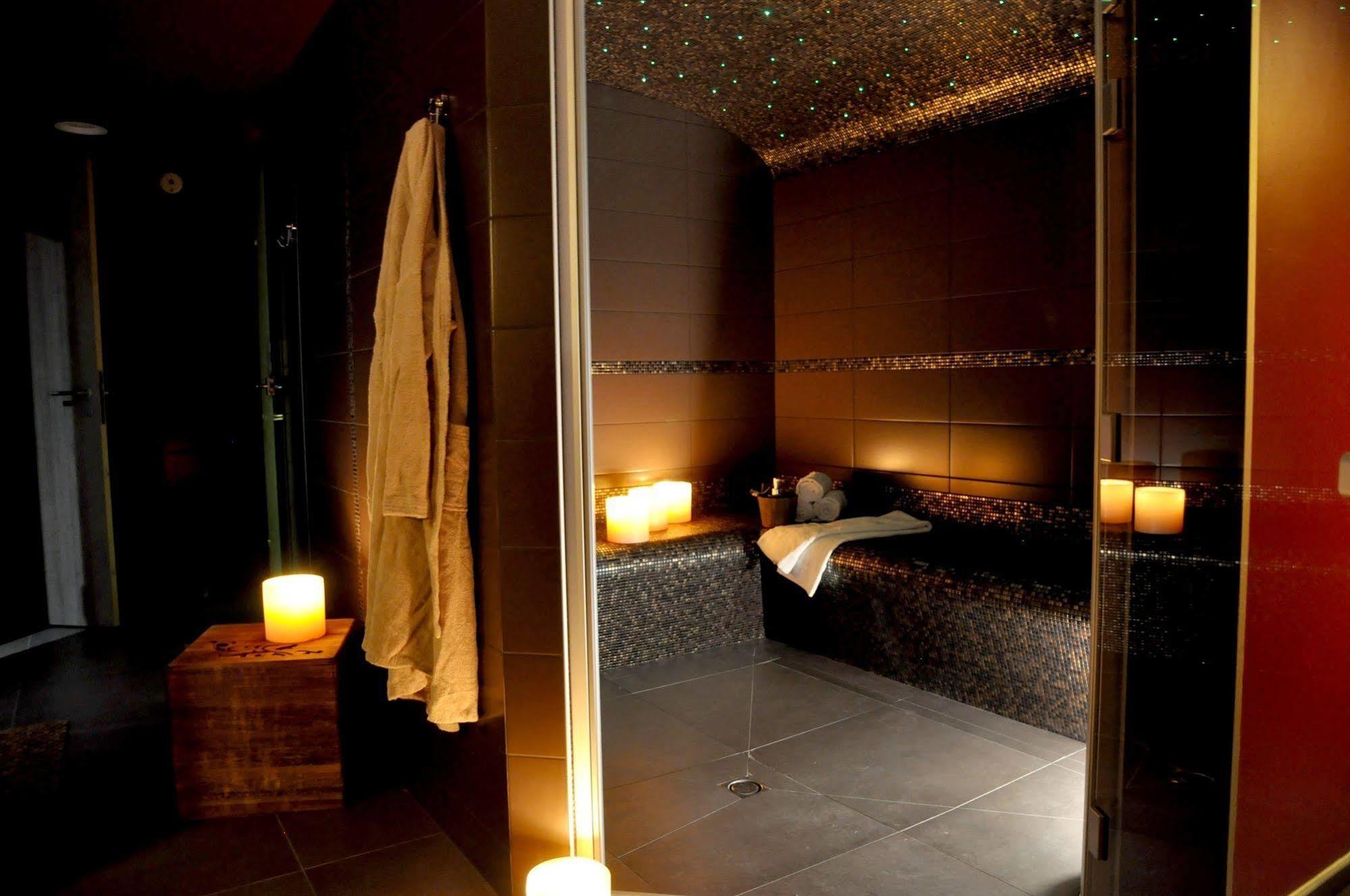 Les 3 Lieux Hotel Les Ponts de Ce Bagian luar foto