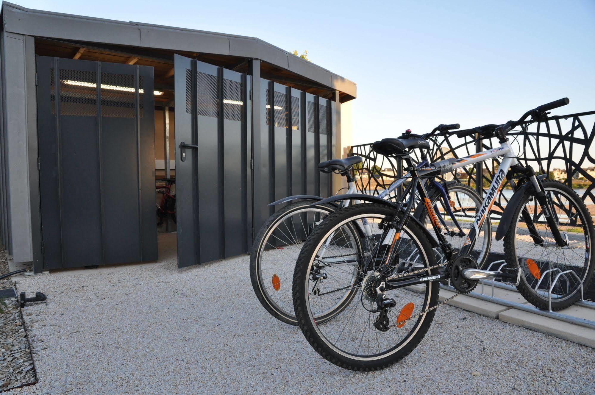 Les 3 Lieux Hotel Les Ponts de Ce Bagian luar foto